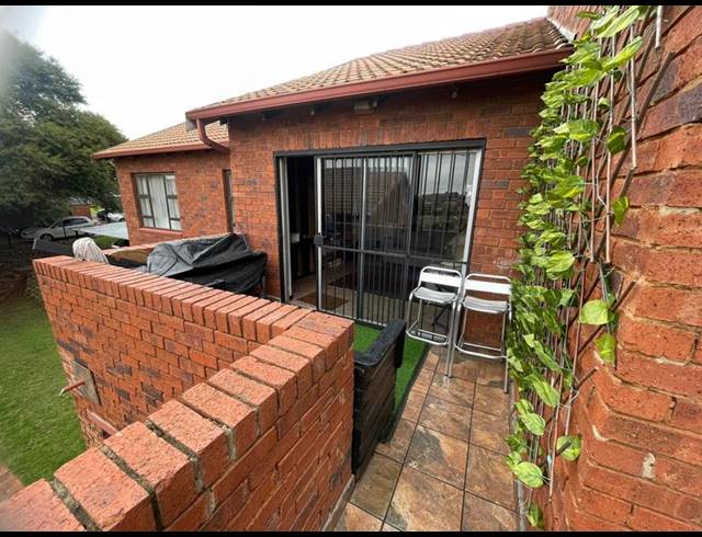 3 BEDROOM PROPERTY TO RENT IN SOUTH CREST